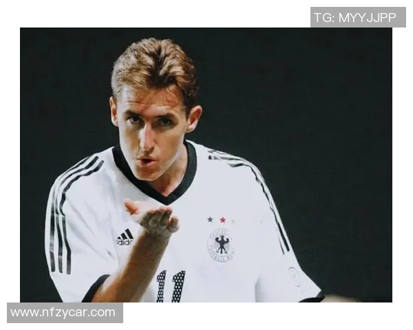 足球明星罗塞克的传奇之路与辉煌成就揭秘